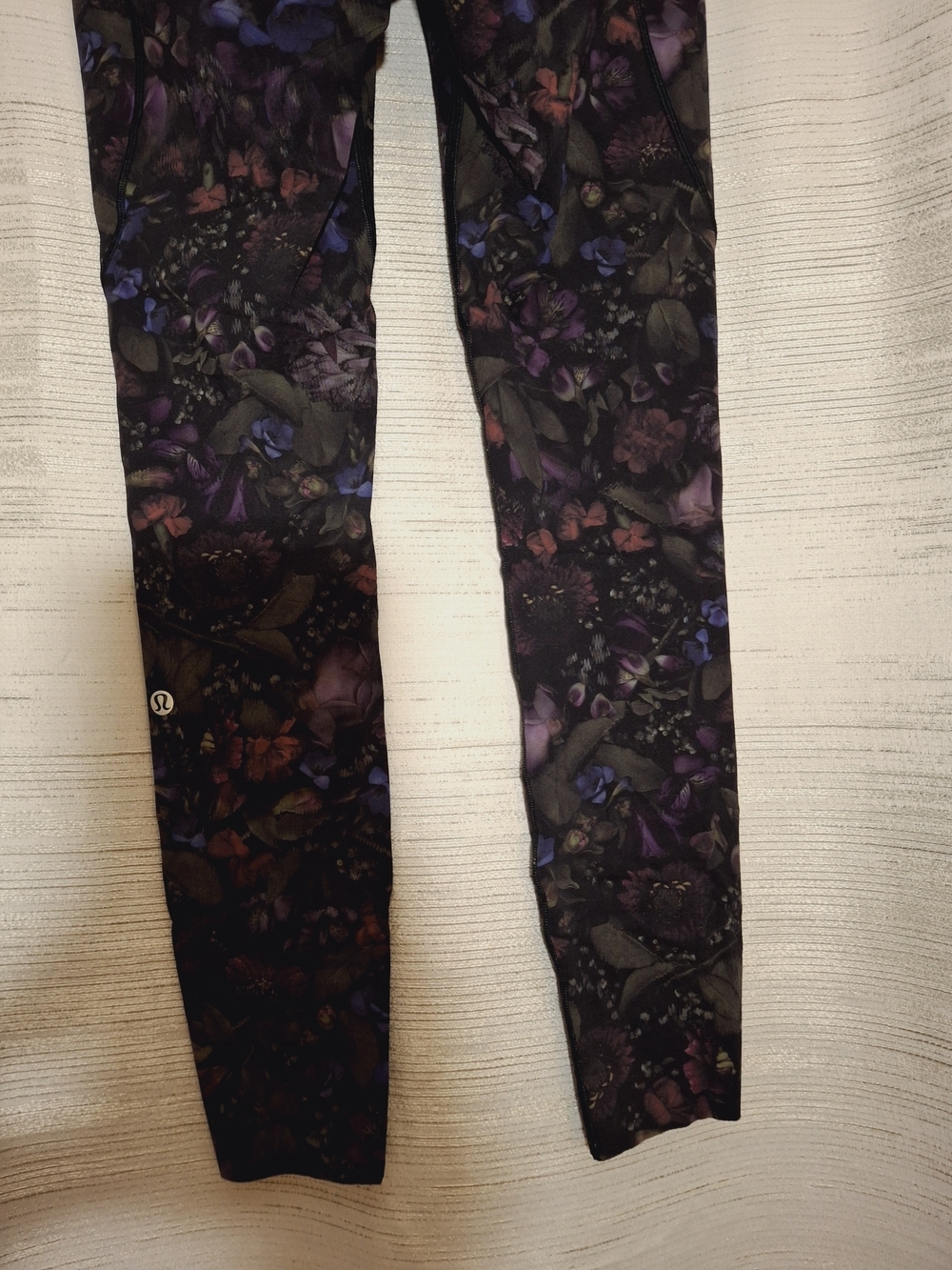 Lululemon Fast & Free 7/8 Tight II Nulux 25" Size 4 - Picture 4 of 5